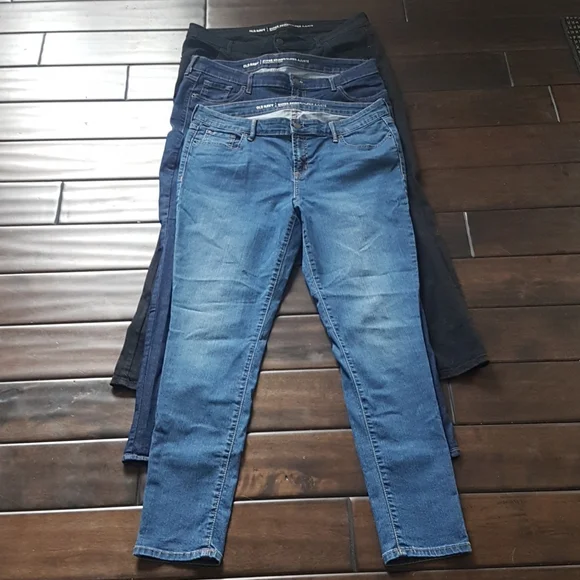 LOT of 3 pairs of Old Navy Jeans - Picture 2 of 2